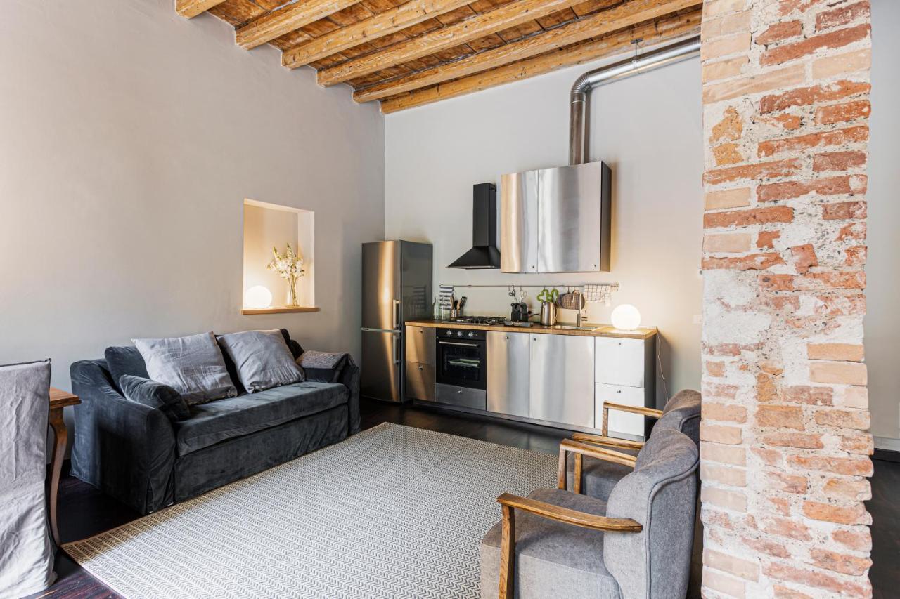 Stylish Milanese Studio - Via Cirillo Buitenkant foto